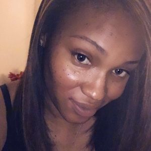 Meet your Posher, Ebony